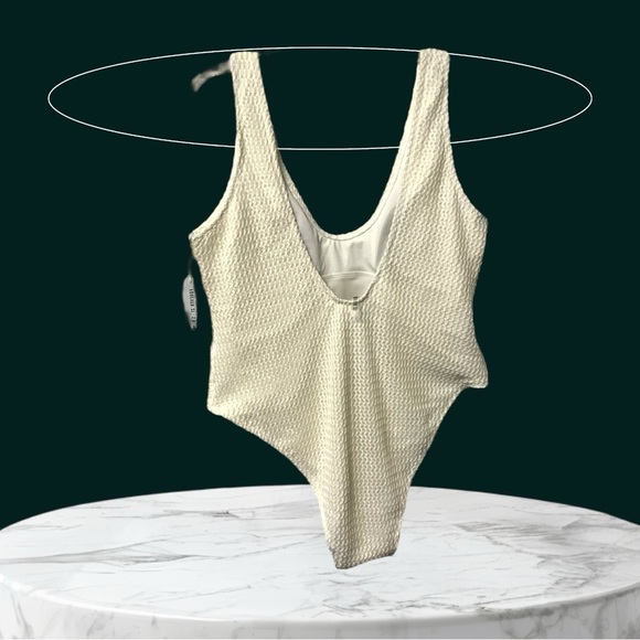 Swimwear Cream Waffle Weave One Piece SZ 1X Women High Leg Bathing Suit Padded - Picture 5 of 8